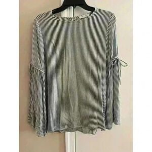 BEACHLUNCHLOUNGE 𝅺NAVY/WHITE Vertical Striped Bell Sleeves Blouse, Small/Medium